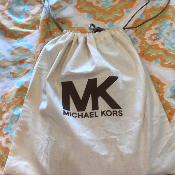 Host pick ππMk clutch by viviglam πππ - Picture 9 of 9